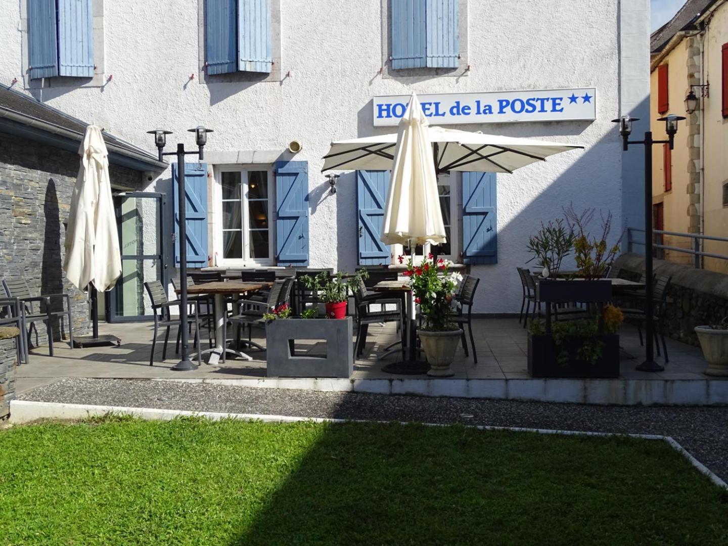 Hotel De La Poste Tardets-Sorholus Exterior foto